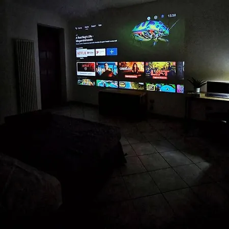 Darlyn Sotto La Torre Appartement *